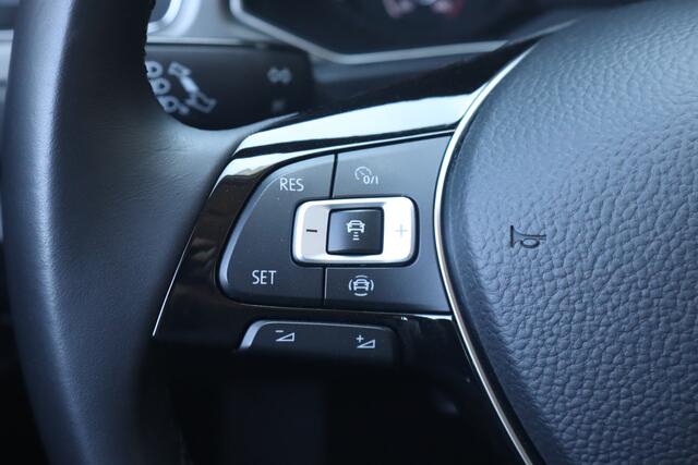 Volkswagen T-Roc 1.5 TSI Style NL-Auto!! Carplay I Adap-Cruise