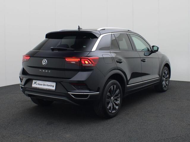 Volkswagen T-Roc 1.5TSI/150PK Sport · Navigatie · Camera + Parkeersensoren · Stoelverwarming