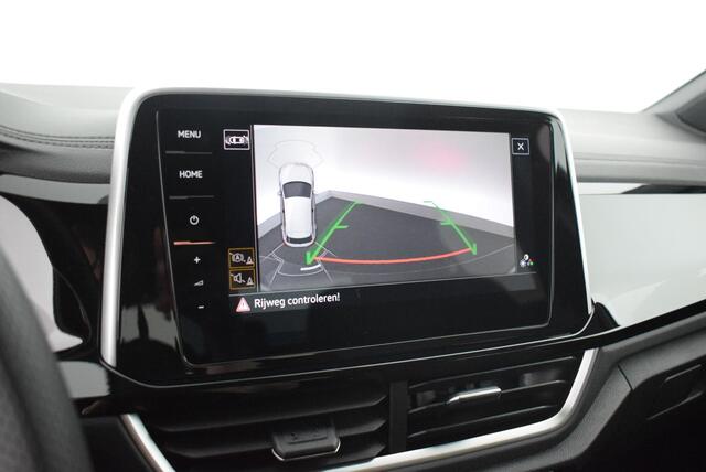 Volkswagen T-Roc 1.5 TSI 150pk DSG R-Line Business Camera Keyless Virtual Cockpit Stoelverwarming Navigatie