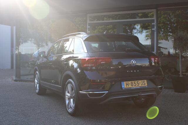 Volkswagen T-Roc 1.5 TSI Style | ACC | Org. NL | Trekhaak |