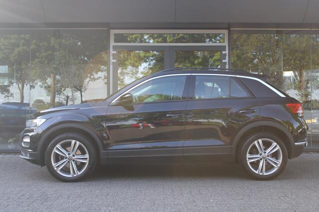 Volkswagen T-Roc 1.5 TSI Style | ACC | Org. NL | Trekhaak |