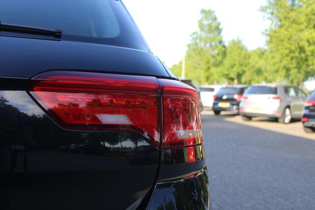 Volkswagen T-Roc 1.5 TSI Style | ACC | Org. NL | Trekhaak |