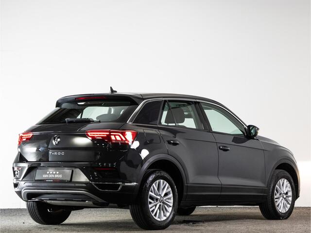 Volkswagen T-Roc 1.5 TSI Style 150pk Automaat | Trekhaak | Navigatie | Adaptieve Cruise Control | Climate Control |