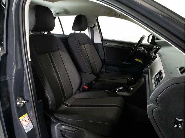 Volkswagen T-Roc 1.5 TSI Style 150pk Automaat | Trekhaak | Navigatie | Adaptieve Cruise Control | Climate Control |