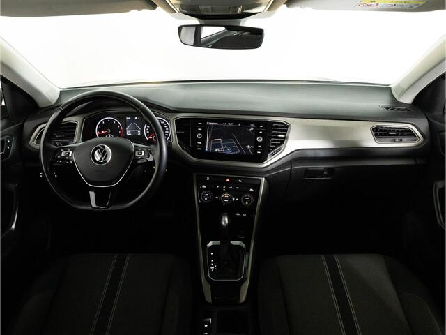 Volkswagen T-Roc 1.5 TSI Style 150pk Automaat | Trekhaak | Navigatie | Adaptieve Cruise Control | Climate Control |