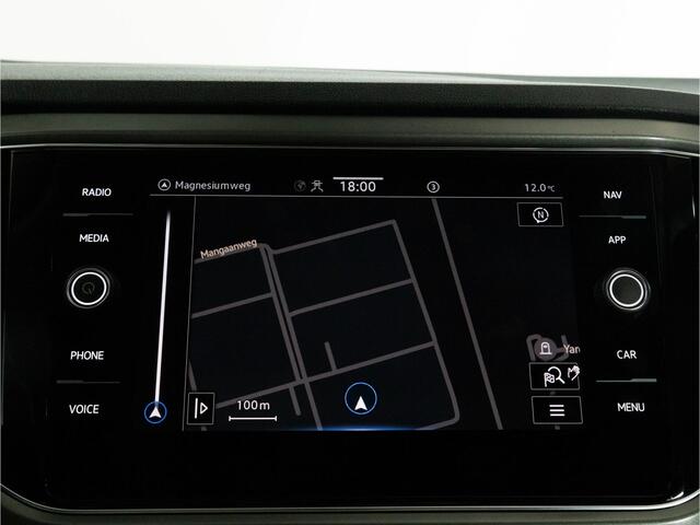 Volkswagen T-Roc 1.5 TSI Style 150pk Automaat | Trekhaak | Navigatie | Adaptieve Cruise Control | Climate Control |
