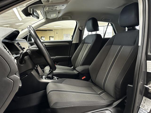 Volkswagen T-Roc 1.0 TSI Style/ DAB+/ Airco/ Adaptive Cruise/ Elek. pakket/ Isofix/ Lane-Assist./ Bluetooth/ Armsteun/ Multi. LEDER. Stuur/ 16'' LMV/ PDC V+A/ Extra getint glas/ LED Dagrijverl.