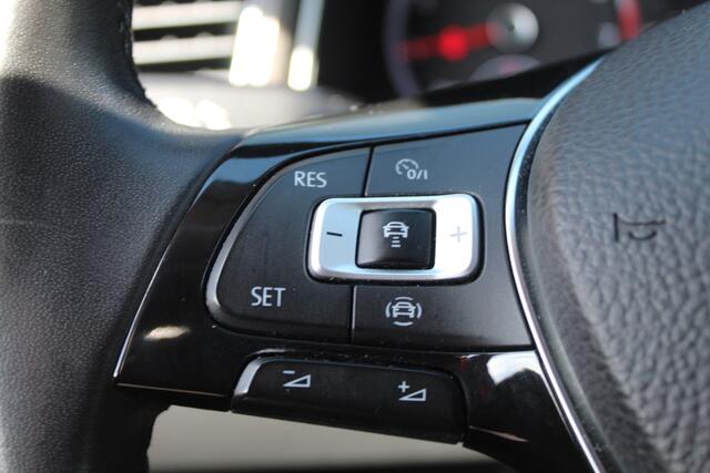 Volkswagen T-Roc 1.0 TSI Style//Navi//Camera!!