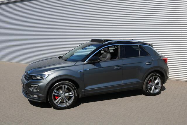 Volkswagen T-Roc 1.5 TSI R-Line (Panoramadak VirtualCockpit ACC Keyless Full-Led Trekhaak PrivacyGlass Pdc V+A)