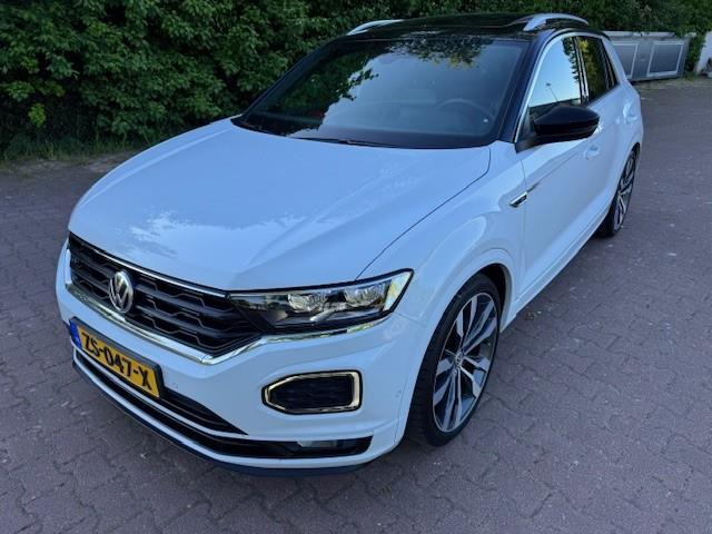 Volkswagen T-Roc 1.5TSI 150PK SPORT BUSINESS R-LINE PANO/VIRTDASH/LEER/XENON/CAM/ACARPLAY