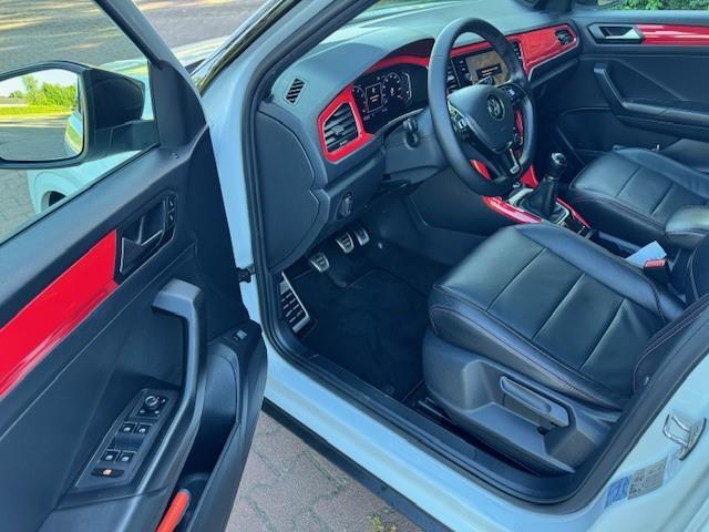 Volkswagen T-Roc 1.5TSI 150PK SPORT BUSINESS R-LINE PANO/VIRTDASH/LEER/XENON/CAM/ACARPLAY