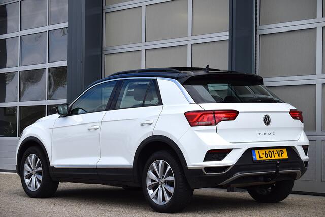 Volkswagen T-Roc 1.5 TSI Sport Business R Panodak | Virtual cockpit | Trekhaak | Camera | Topstaat