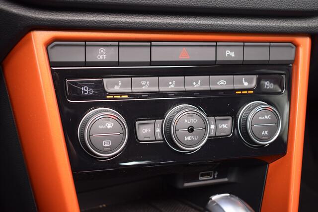 Volkswagen T-Roc 1.5 TSI Sport Business R Panodak | Virtual cockpit | Trekhaak | Camera | Topstaat