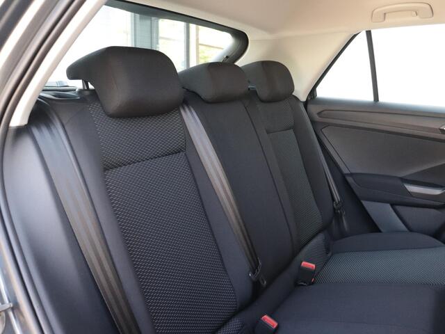 Volkswagen T-Roc 1.0 TSI Edition | All-Season | Adaptive cruise | App-connect | Parkeersensoren | Climate control |