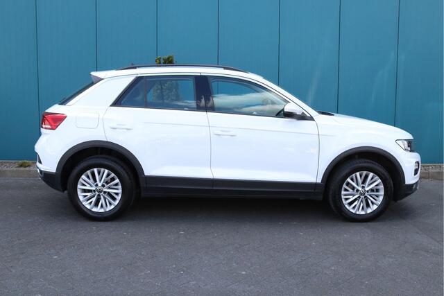 Volkswagen T-Roc 1.5 TSI Style Executive CLIMA|ADAPT.CRUISE|CARPLAY|NAV|TREKH.|STOELVER|ELEK.A.KLEP|PDC|LMV