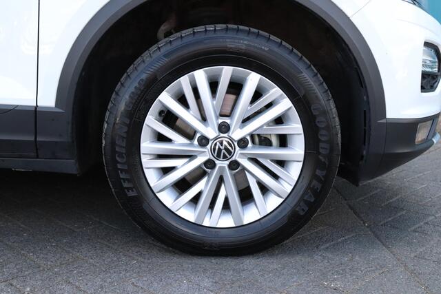 Volkswagen T-Roc 1.5 TSI Style Executive CLIMA|ADAPT.CRUISE|CARPLAY|NAV|TREKH.|STOELVER|ELEK.A.KLEP|PDC|LMV