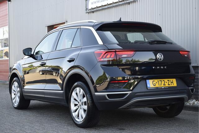 Volkswagen T-Roc 1.5 TSI Sport Virtual cockpit, Adaptive cruise, Carplay, Automaat, Navi,