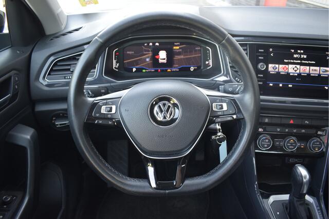 Volkswagen T-Roc 1.5 TSI Sport Virtual cockpit, Adaptive cruise, Carplay, Automaat, Navi,