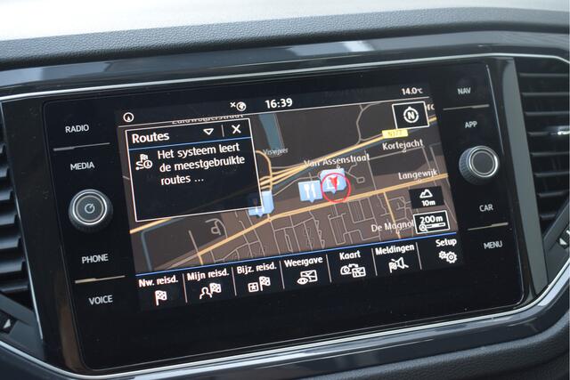 Volkswagen T-Roc 1.5 TSI Sport Virtual cockpit, Adaptive cruise, Carplay, Automaat, Navi,