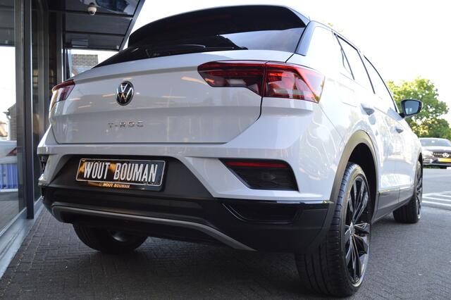 Volkswagen T-Roc 1.5 TSI Sport DSG Led Panorama Virtual Acc Camera Keyless Afn.trekh Pdc