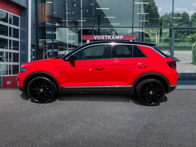 Volkswagen T-Roc 1.5 TSI DSG SPORT TREKHAAK/CAMERA/BEATS/NAVI/ACC/STOELVERW/E-KLE