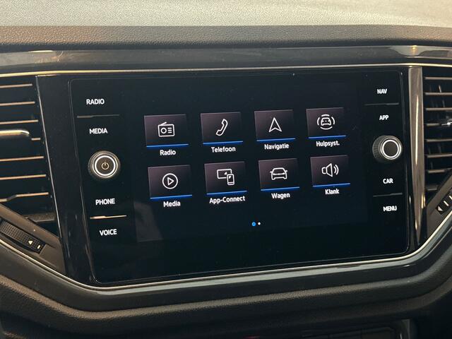 Volkswagen T-Roc 1.5 TSI 150pk Sport Business R / 18 inch lichtmetaal / LED 'Plus' / Navigatie / Adaptive Cruise Control