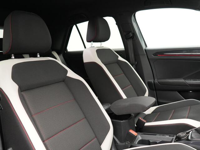 Volkswagen T-Roc 2.0 TSI 4Motion Sport 190pk | Adaptive Cruise | Carplay | LED Koplampen | Navi | Stoelverwaming | Spraakbediening |