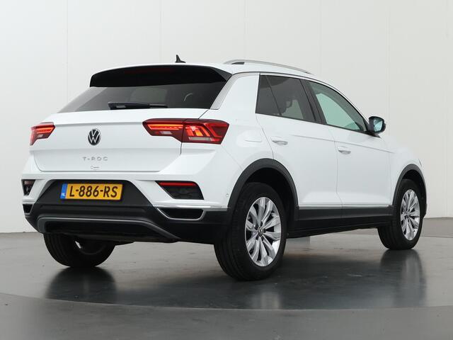 Volkswagen T-Roc 1.5 TSI Sport | Parkeercamera | Keyless Entry | Elektr. Achterklep | Dodehoekdetectie | Stoelverwarming |Carplay |