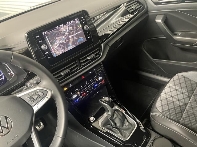 Volkswagen T-Roc 1.5 TSI R-LINE BLACK/IQ LIGHT/IQ DRIVE/KEY-LESS/EL A KLEP/ENZ
