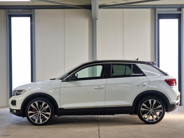 Volkswagen T-Roc 1.5 TSI Sport | Navi | Camera| 19" | Trekhaak |