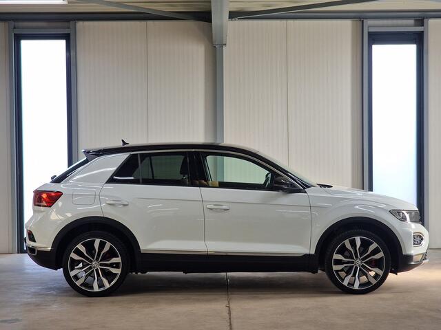 Volkswagen T-Roc 1.5 TSI Sport | Navi | Camera| 19" | Trekhaak |