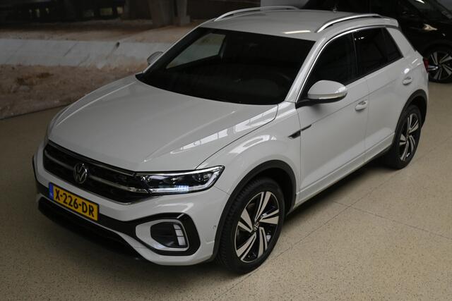 Volkswagen T-Roc 1.5 TSI 150pk R-Line Business | Keyless | Elek. klep | IQ. Light |