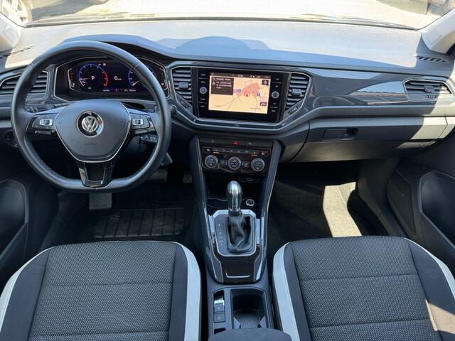Volkswagen T-Roc 1.5TSI 150PK Sport DSG Virtual Cockpit Camera ACC Navi Trekhaak