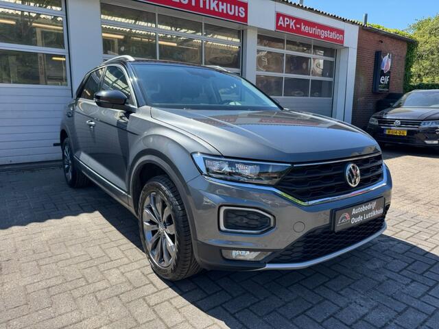 Volkswagen T-Roc 1.5TSI 150PK Sport DSG Virtual Cockpit Camera ACC Navi Trekhaak