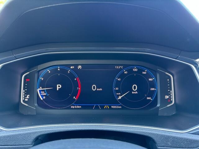 Volkswagen T-Roc 1.5TSI 150PK Sport DSG Virtual Cockpit Camera ACC Navi Trekhaak
