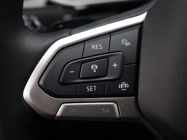 Volkswagen T-Roc 1.5TSI/150PK R-Line DSG · Navigatie · Camera+Parkeersensoren · Stoelverwarming · TOPDEAL
