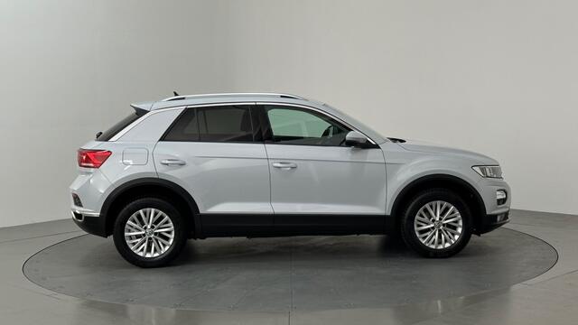 Volkswagen T-Roc 1.5 TSI STYLE BNS NAVI CAMERA