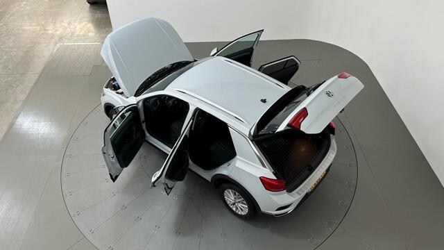 Volkswagen T-Roc 1.5 TSI STYLE BNS NAVI CAMERA