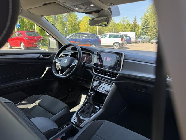 Volkswagen T-Roc 1.5 TSI DSG Style | Elektrische achterklep | Massagestoel bestuurder | Carplay | Stoelverwarming |