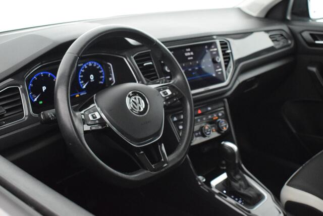 Volkswagen T-Roc 1.5 TSI 150pk DSG Sport Keyless Camera Led Virtuel Cockpit Navigatie