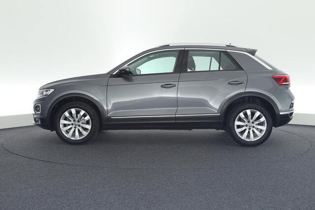 Volkswagen T-Roc 1.5 TSI 150pk DSG Sport Keyless Camera Led Virtuel Cockpit Navigatie