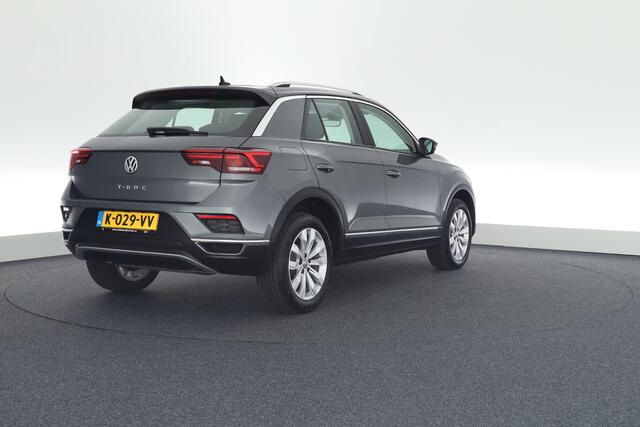 Volkswagen T-Roc 1.5 TSI 150pk DSG Sport Keyless Camera Led Virtuel Cockpit Navigatie