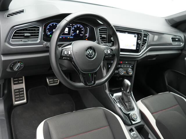 Volkswagen T-Roc 2.0 TSI 4Motion Sport 190pk DSG | Panodak | Adaptive Cruise | Camera | LED Koplampen | Navi | Stuur\Stoelverwaming | Spraakbediening |