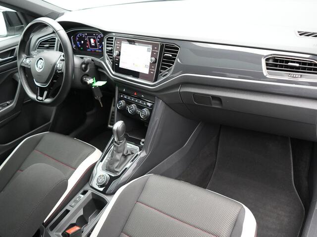 Volkswagen T-Roc 2.0 TSI 4Motion Sport 190pk DSG | Panodak | Adaptive Cruise | Camera | LED Koplampen | Navi | Stuur\Stoelverwaming | Spraakbediening |