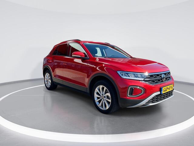 Volkswagen T-Roc 1.5 TSI 150pk DSG Life Edition · Camera · Side Assist · ACC · Keyless · Apple/Android Car Play · Parkeerassistent · Garantie t/m 29-07-2028 of 100.000km