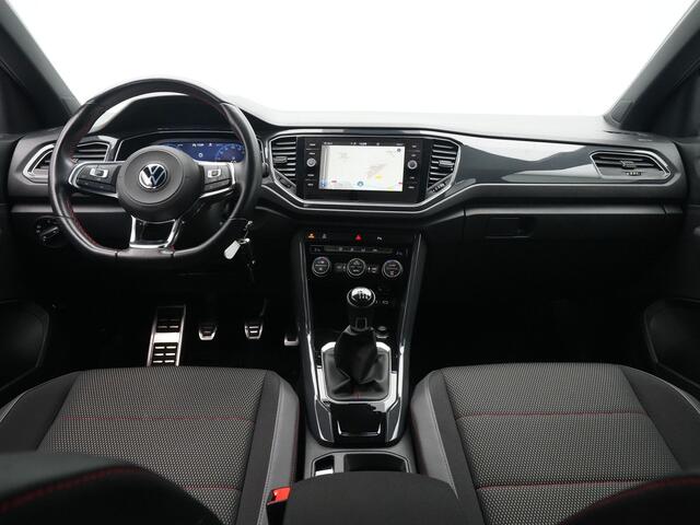 Volkswagen T-Roc 1.5 TSI 150pk Sport Business R Line Navigatie Trekhaak Camera Elek. kofferklep 204