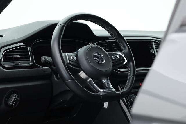 Volkswagen T-Roc 1.5 TSI | Navi | Afn. Trekhaak | Camera | Adapt. Cruise | Stoelverw.