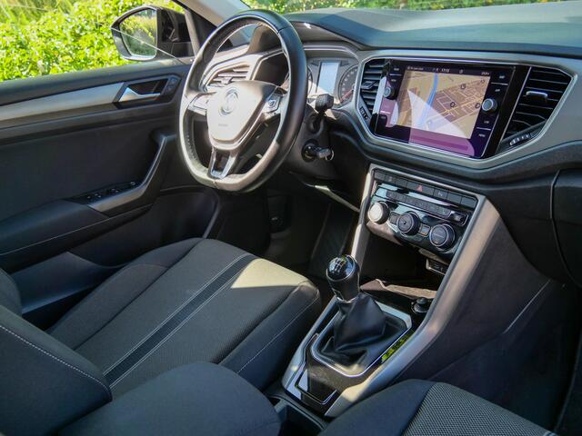 Volkswagen T-Roc 1.0 TSI 111PK Style | CAMERA | APPLE CARPLAY | CRUISE CONTROL |