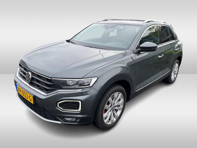 Volkswagen T-Roc 1.0 TSI Sport Executive Navigatie / Trekhaak / Camera / Parkeersensoren / Sport interieur