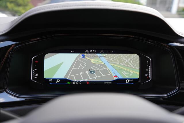 Volkswagen T-Roc 1.5 TSI R-Line | PANO | VIRTUAL | IQ | NAVI